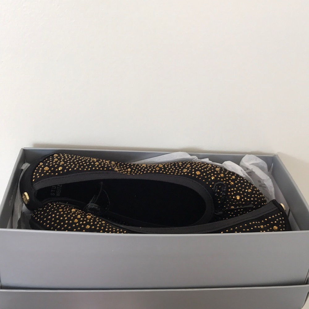 Black and gold Stuart Weitzman ballet flat